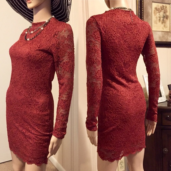 Windsor Dresses & Skirts - New Lace Dress
